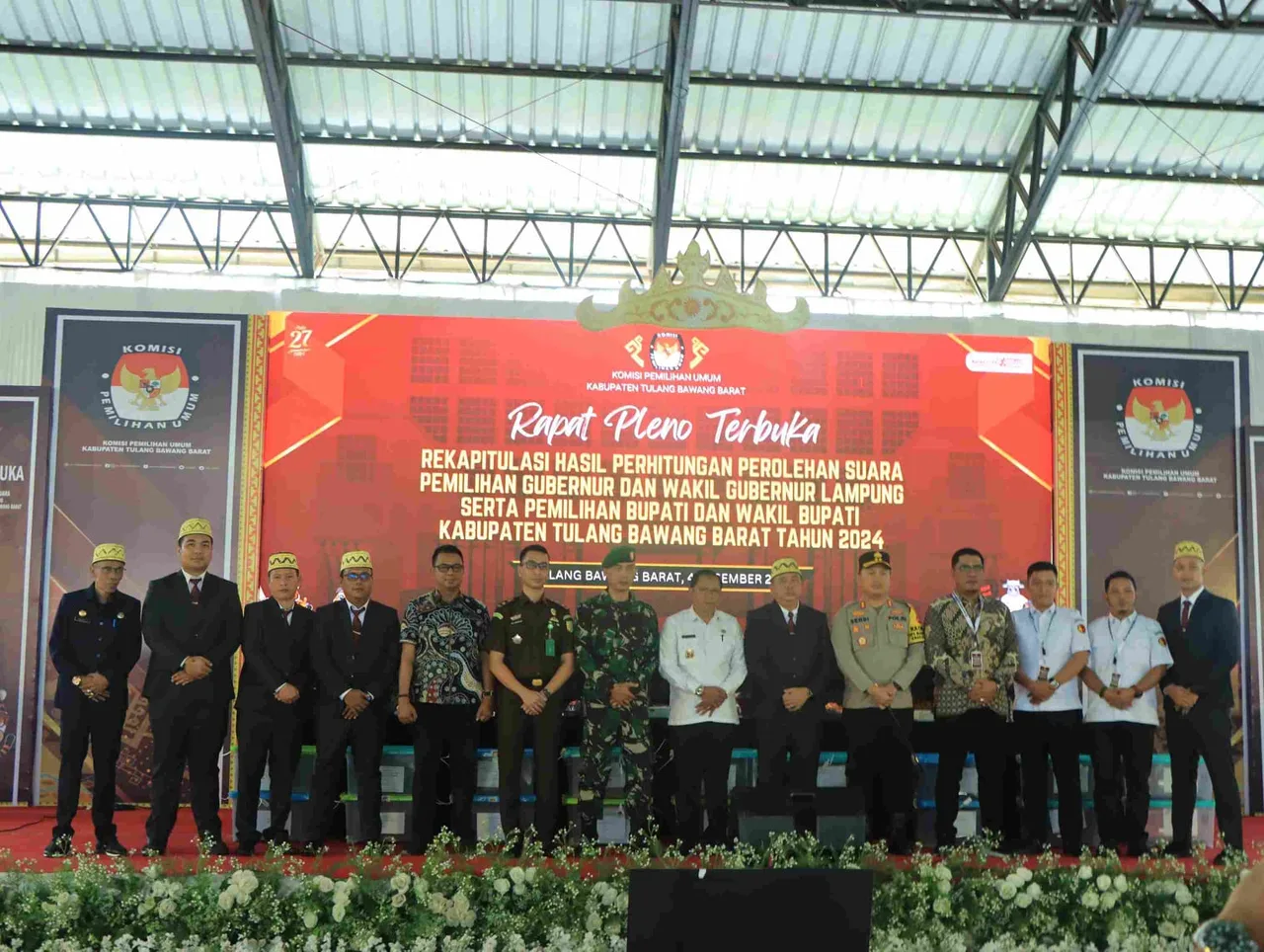 Polres Tulang Bawang Barat Siagakan Ratusan Personel Amankan Rapat Pleno Pilkada Tingkat Kabupaten