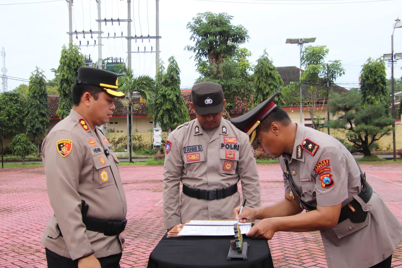 Kapolres Sumenep Pimpin Upacara Sertijab Wakapolres, 2 Pejabat Utama Dan 6 Kapolsek