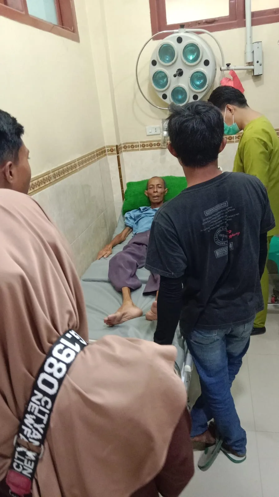 Gerak Cepat Warga Dan Kepala Kampung Lebuh Dalam. Memberi Bantuan Berobat. Warga Pindahan Dari Kagungan Dalam