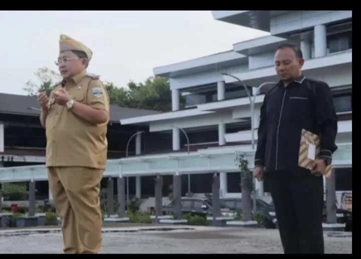 Irawan Topani Pimpin Apel Perdana Dalam Kepemimpinan Baru Bupati Dan Wakil Bupati Pesisir Barat Periode 2025-2030