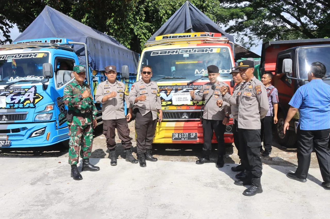 Polres Loteng Kawal Ketat Pendistribusian Logistik Pilkades Hingga Ke TPS