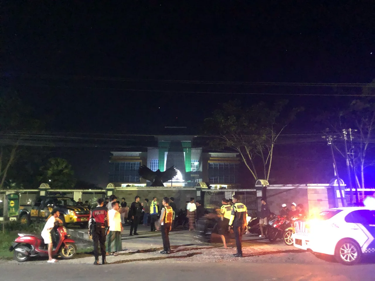 Polres Loteng Amankan Puluhan Sepeda Motor Saat Bubarkan Balap Liar