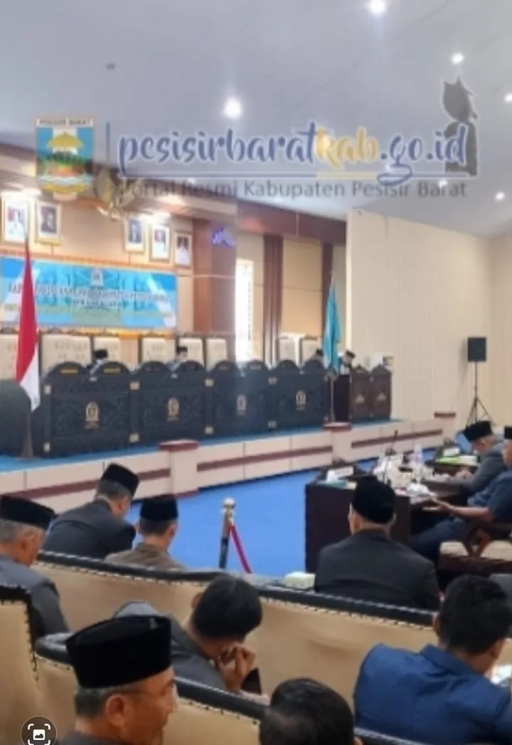 DPRD Pesisir Barat Sampaikan 20 Rekomendasi Strategis Atas LKPJ Bupati 2024