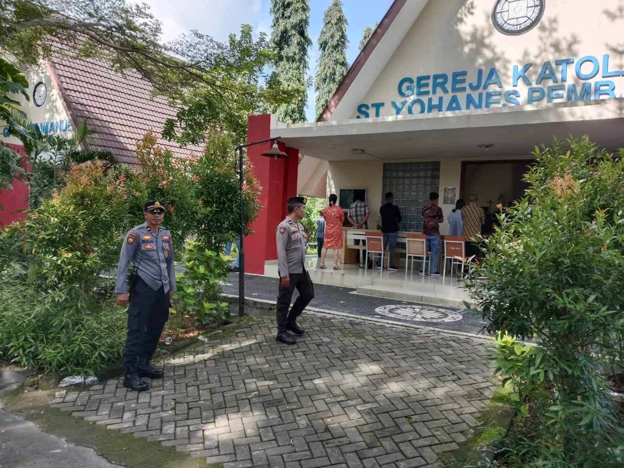 ‎Polres Loteng Jaga Ketat Rumah Ibadah Dan Gereja, Amankan Rangkaian Ibadah Paskah