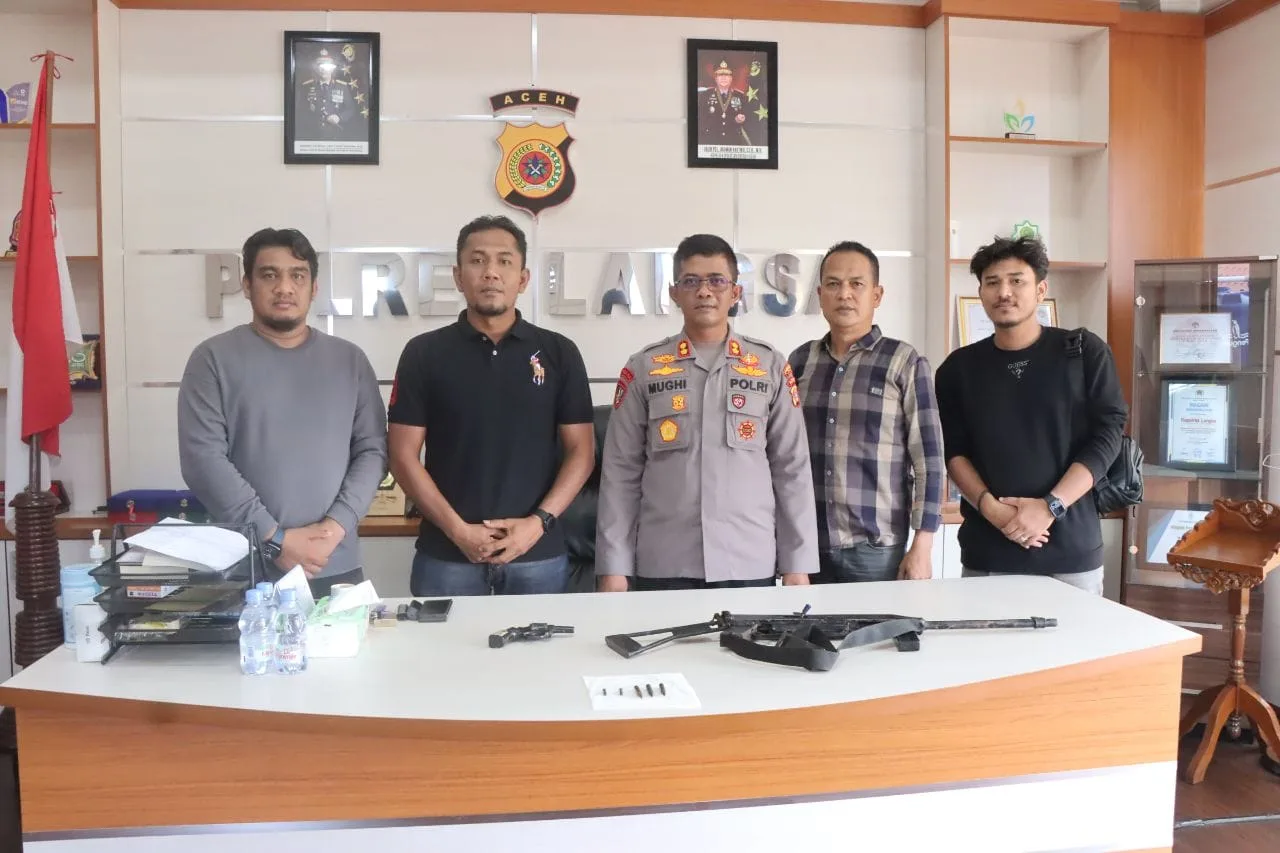 Polres Langsa Terima Penyerahan Senjata Api Dari Warga