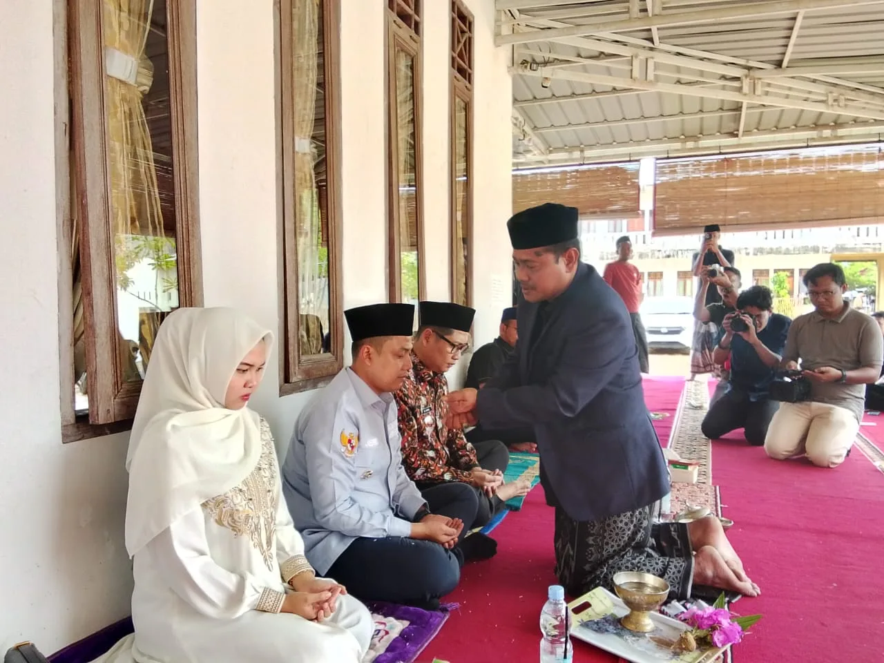 Walikota Dan Wawalkot Di Peusejuk Di Dayah Futuhul Mu’arif Al-Azziziyah Langsa