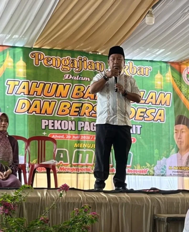 Camat Bangkunya Hadiri Pengajian Akbar Dan Bersih Di Pekon Pagar Bukit