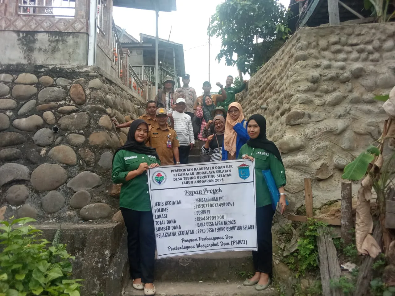 Sertifikasi Dan Evaluasi Kegiatan Fisik Pembangunan Tembok Penahan Tanah TPT Desa Tebing Gerinting Selatan Telah Terlaksana Dengan Baik