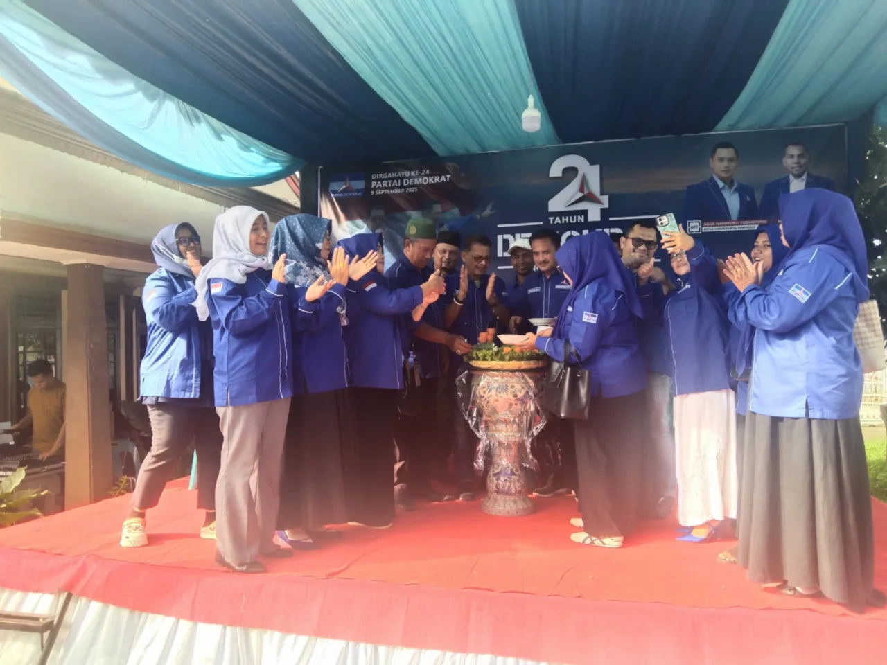 Hut Partai Demokrat ke-24, Berikan Santunan Anak Yatim Dan Bagikan Sembako