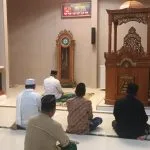 Subuh Damai, Kampung Aman!— Aksi Humanis Bhabinkamtibmas Polsek Penawartama Disambut Hangat Warga