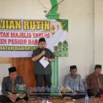 Wakil Bupati pesisir Barat Hadiri Pengajian Rutin BKMT Pekon Bandar dalam dan Serahkan Bantuan Ke Masyarakat Peringati HUT PMI Ke-80