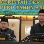 Rapat paripurna DPRD Pesibar, Penyampaian tanggapan pemerintah daerah terhadap dua Rancangan Peraturan Daerah (Ranperda) inisiatif DPRD.