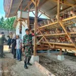 Babinsa Koramil 426-04 BA Bersama Aparatur Desa dan BUMDes Laksanakan Pengecekan Ketahanan Pangan Ayam Bertelur