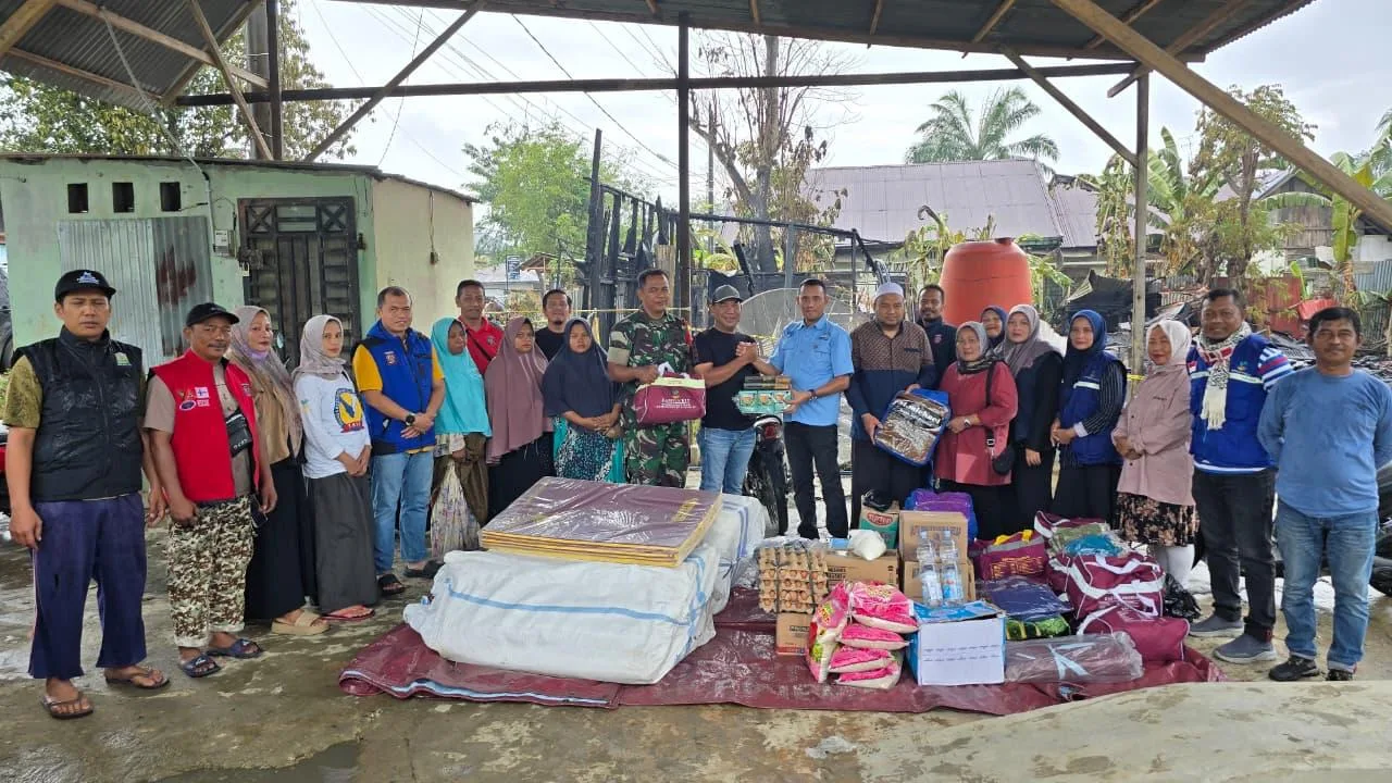 Penyaluran Bantuan Masa Panik Pemko Langsa Kepada Korban Kebakaran Di Gampong Blang