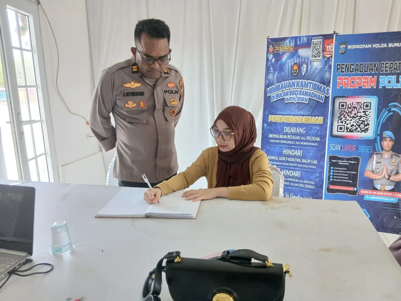 Pos Yan Polres Serdang Bedagai Kembalikan Tas Hilang Warga, Isi Rp301 Ribu Utuh