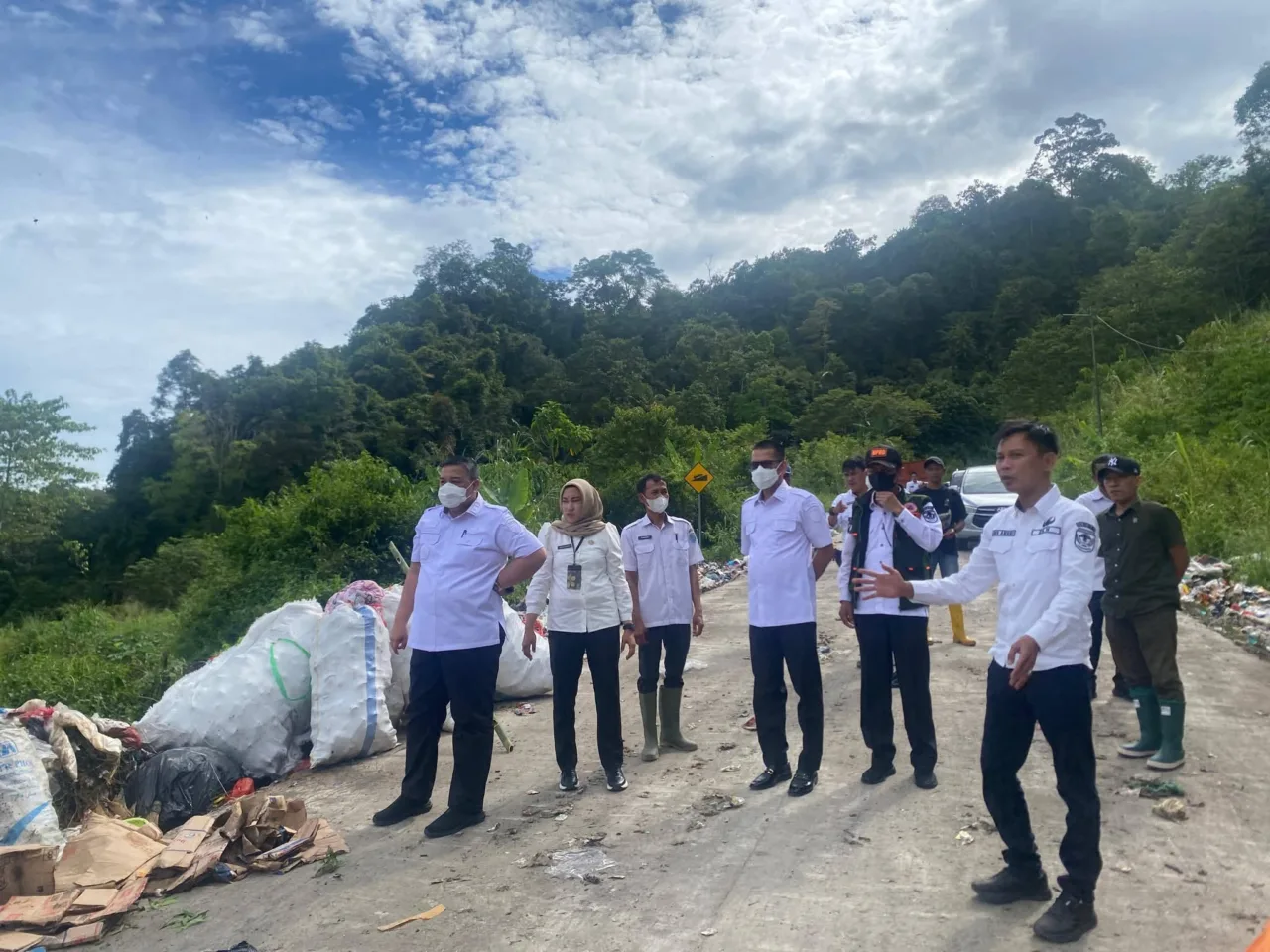 Sekda Oku Selatan Monitoring TPA Pelawi Perkuat Sistem Pengelolaan Sampah Daerah