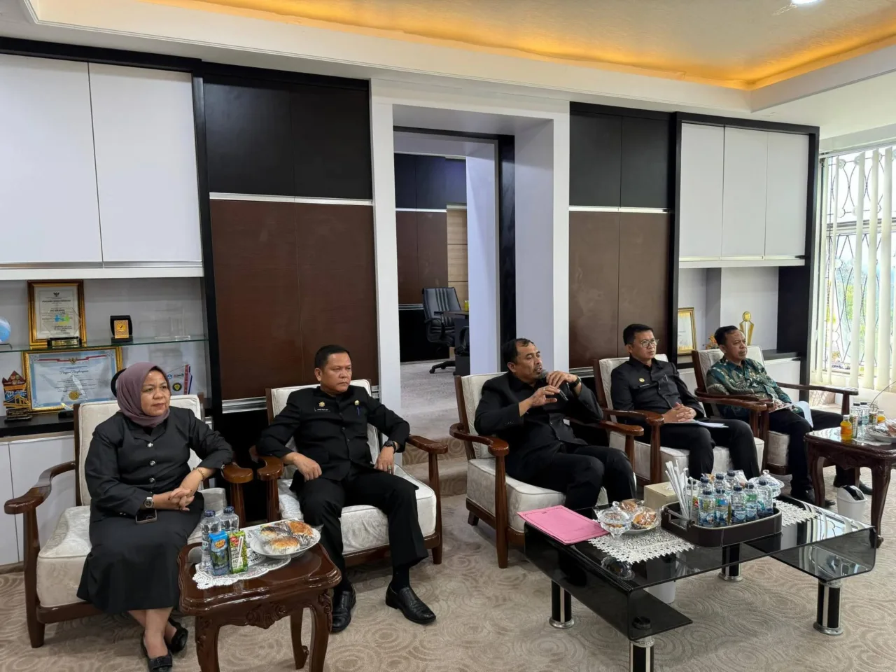 Bupati Oku Selatan Dialog Interaktif Bersama Masyarakat Melalui Program Kepala Daerah Menyapa RRI