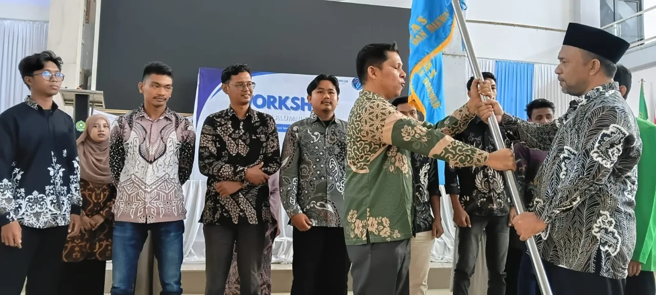 Dekan FUAD IAIN Langsa Lantik Pengurus IKA FUAD