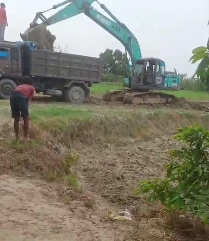 Galian C Ilegal di Dusun Karya Desa Aras Kabu, Kades Bungkam Saat Dikonfirmasi Melalui WhatsApp Pribadinya