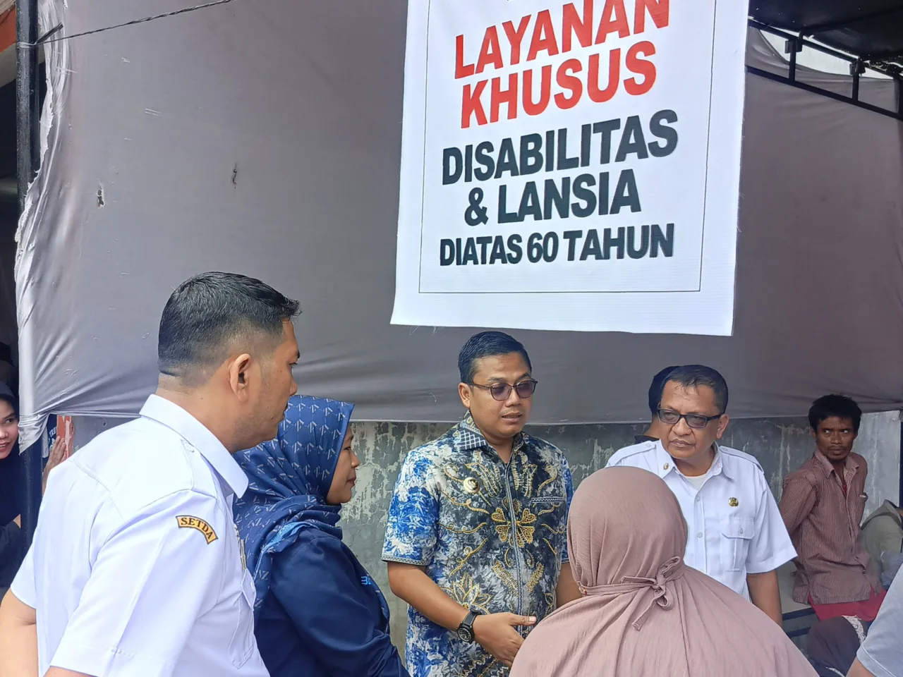 Hari Kelima, Walikota Langsa Tinjau Penyaluran Bantuan dan Tambah Fasilitas Demi Kenyamanan Warga