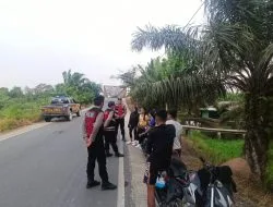 Strong Point Sore, Polsek Penawartama Hadir di Tengah Masyarakat, Pastikan Situasi Tetap Aman dan Kondusif