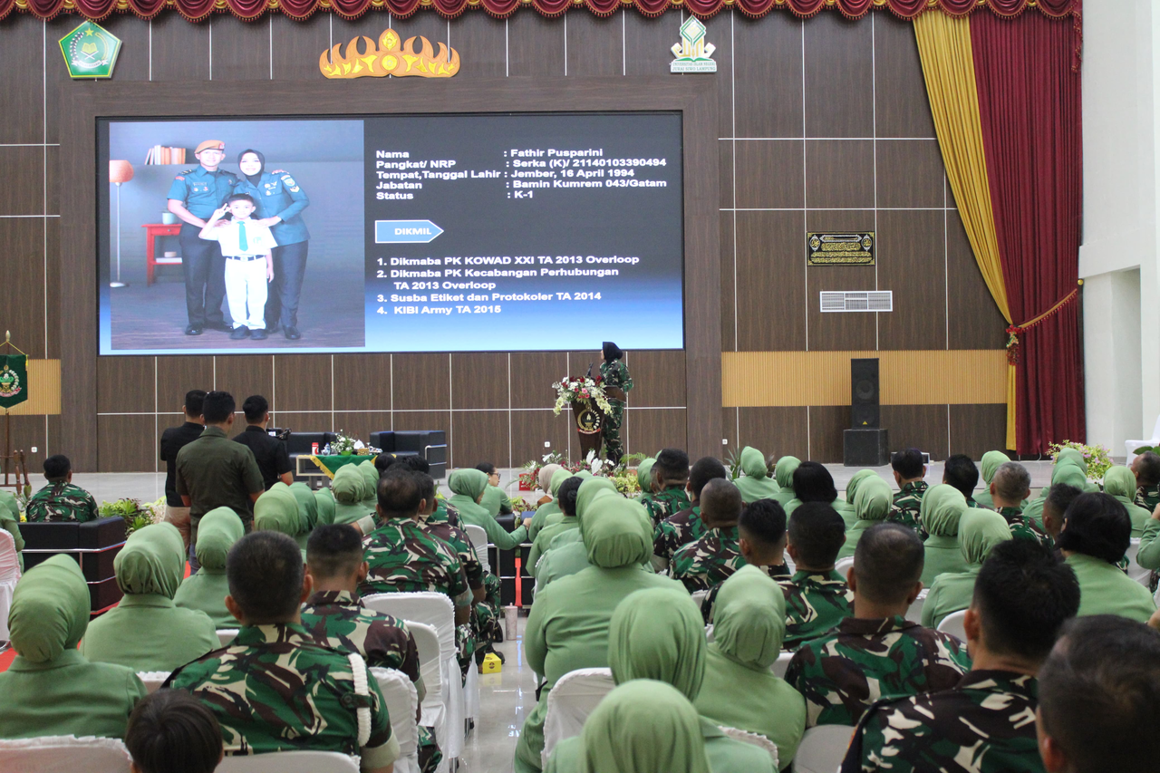 Perkuat Keharmonisan Keluarga dan Disiplin Prajurit, Persit KCK Koorcab Rem 043 Gelar Pertemuan Gabungan