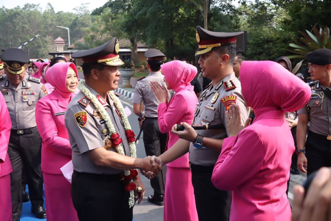 Kapolres Tulang Bawang AKBP Adri Bhirawasto Hadiri Serah Terima Pataka Polda Lampung, Momentum Pergantian Kepemimpinan Penuh Khidmat